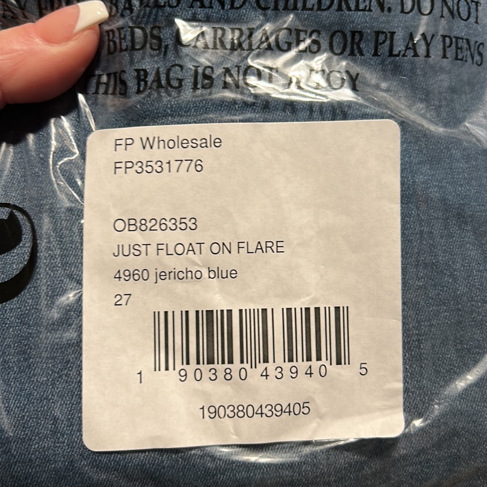 18. FREE PEOPLE | Just Float On Flare Jeans in Jericho Blue - Picture 5 of 5